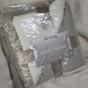 ULTA 50x60 gray plush throw